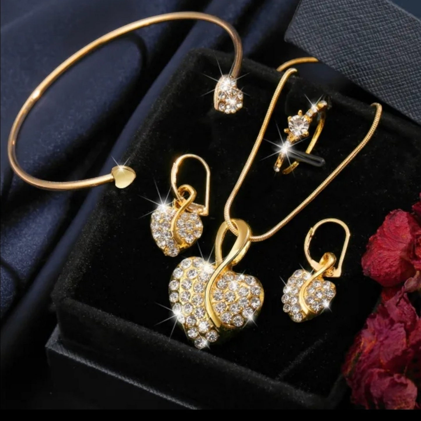 4pc Exquisite Silver Heart Diamond Pendant Necklace,  Bracelet,  Crystal Earrings,  Ring Jewellery Set